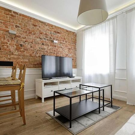 Central Wroclaw Apartment - City Center - Bright And Cozy - U11 المظهر الخارجي الصورة