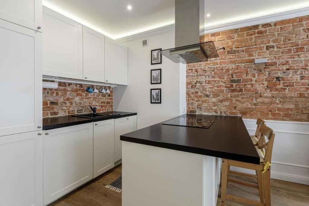 Central Wroclaw Apartment - City Center - Bright And Cozy - U11 المظهر الخارجي الصورة